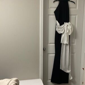 Chiara Boni Black and White One Shoulder Dress size 6